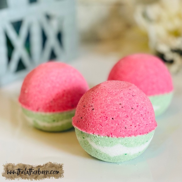 THE LATHER BARN Other - Watermelon Essential Oil Milk Bomb